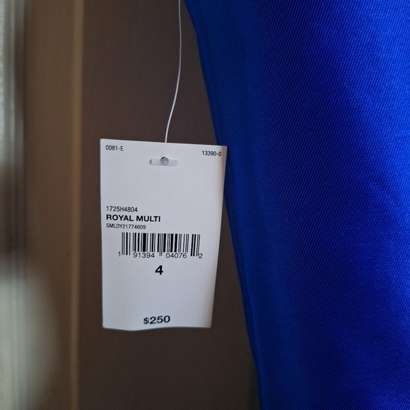 Glamor formal dress size 4 - Picture 6 of 7